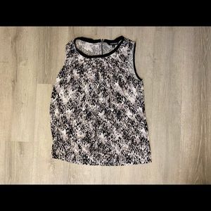 Ellen Tracy black, white, and gray sleeveless top size L